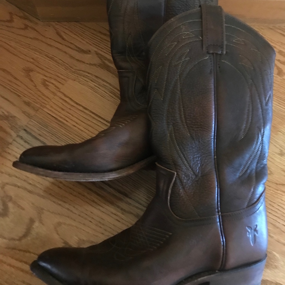 VINTAGE FRYE WOMENS BROWN LEATHER  WESTERN  BOOTS